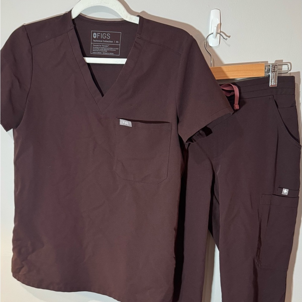 figs esspresso xs caterina top and xs petite pants